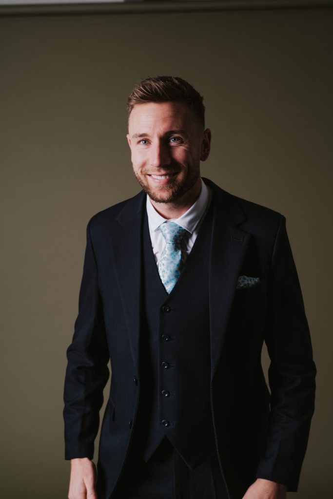 CHARLES GREY MENSWEAR SANDRO NAVY BLAZER